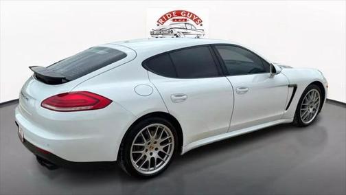 2015 Porsche Panamera 4