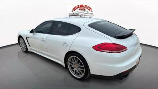 2015 Porsche Panamera 4