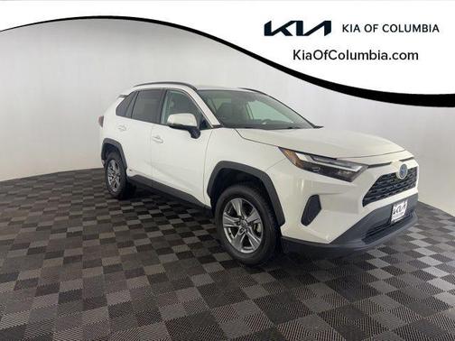 2022 Toyota RAV4 Hybrid XLE
