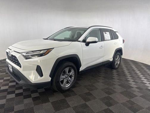 2022 Toyota RAV4 Hybrid XLE