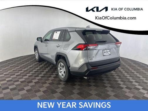 2022 Toyota RAV4 LE