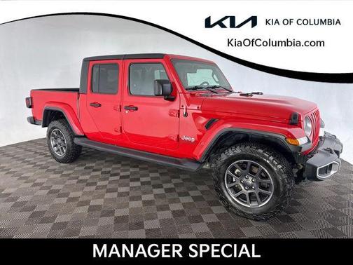 Firecracker Red Clearcoat 2020 Jeep Gladiator Overland