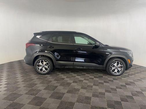 2022 Kia Seltos EX