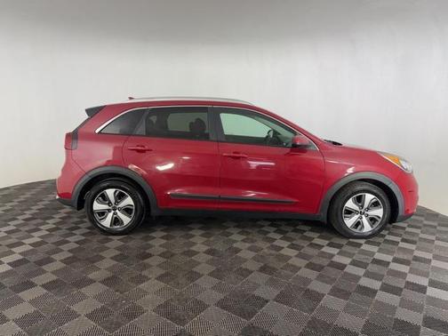 2017 Kia Niro LX