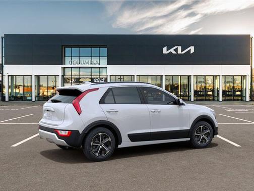 Snow White Pearl 2026 Kia Niro EX