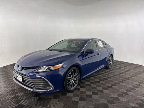 2023 Toyota Camry Hybrid XLE