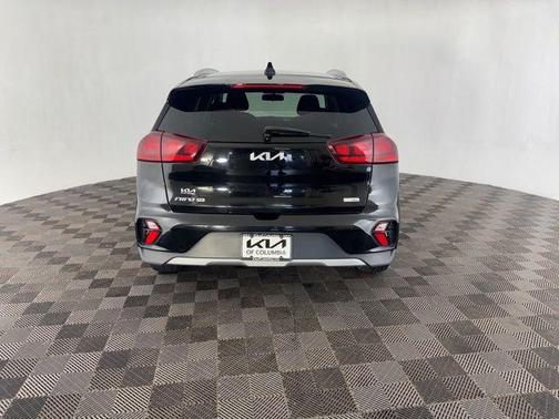 2022 Kia Niro LX