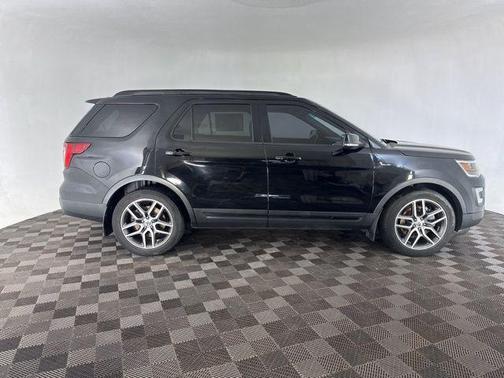 2017 Ford Explorer sport