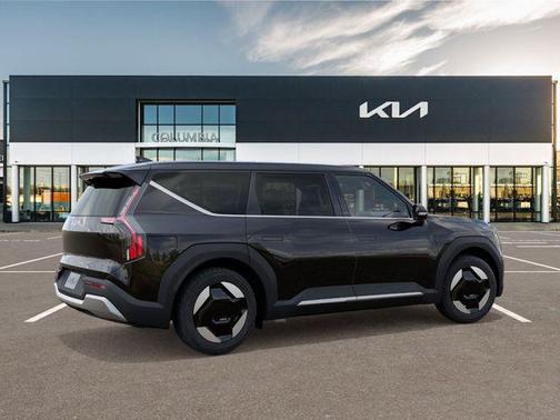 2026 Kia EV9 Light Long Range