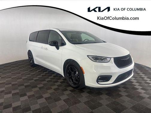 2024 Chrysler Pacifica Hybrid S Appearance Pkg