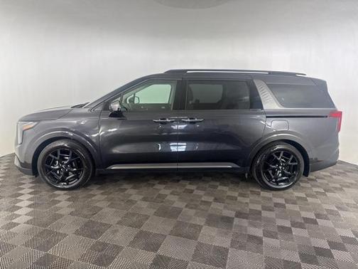 2025 Kia Carnival SX