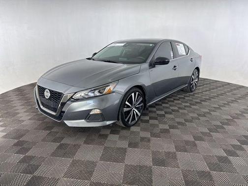 2021 Nissan Altima SR FWD