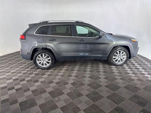 Granite Crystal Metallic Clearcoat 2016 Jeep Cherokee Limited