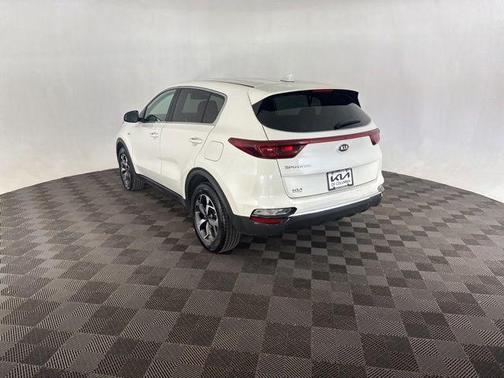 Snow White Pearl 2021 Kia Sportage LX