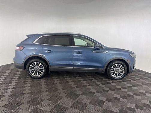 2019 Lincoln Nautilus Select