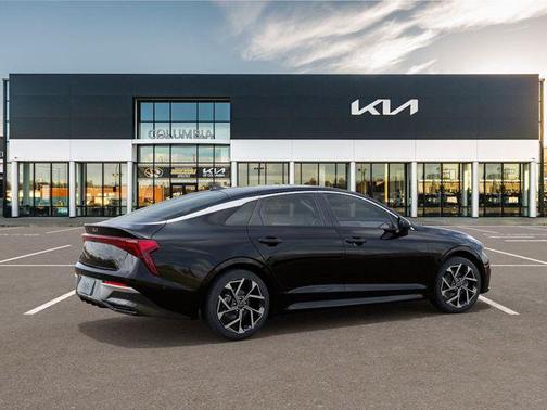 2025 Kia K5 EX