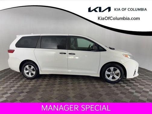 2019 Toyota Sienna SE
