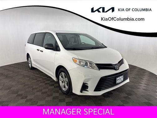 2019 Toyota Sienna SE