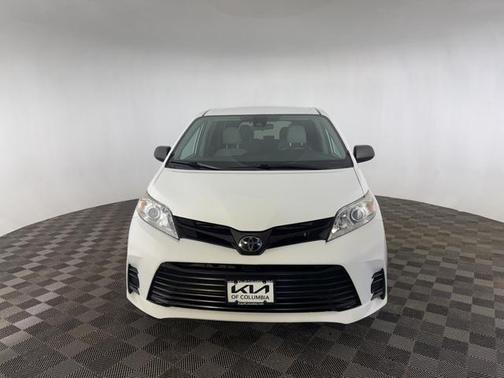 2019 Toyota Sienna SE
