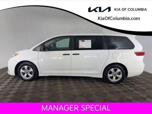 2019 Toyota Sienna SE