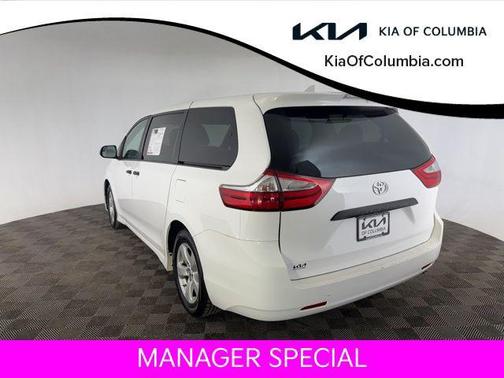 2019 Toyota Sienna SE