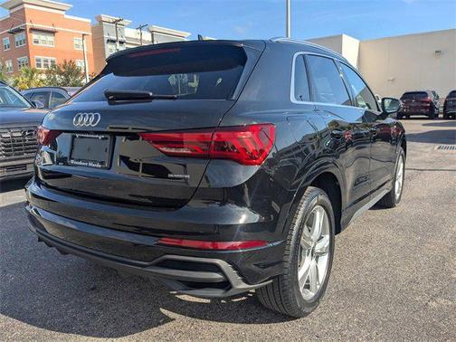 2022 Audi Q3 45 S line Premium