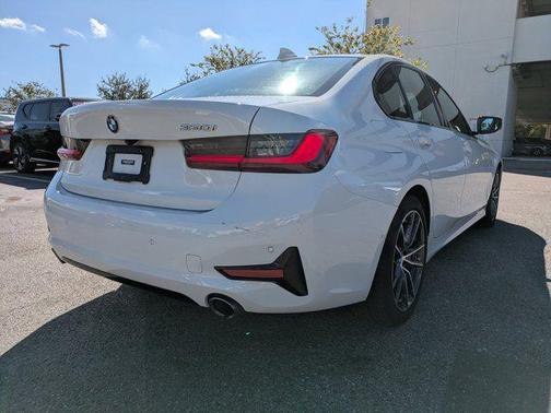 2022 BMW 330 330i