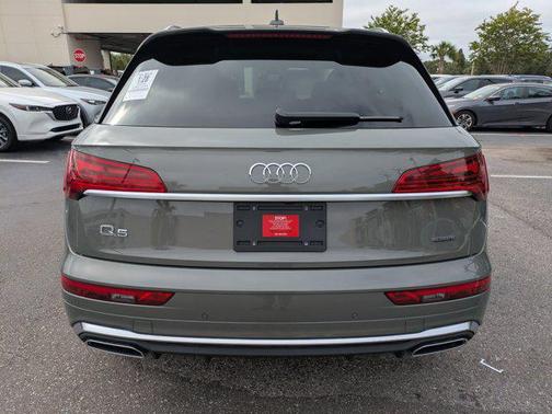 2024 Audi Q5 45 S line Premium
