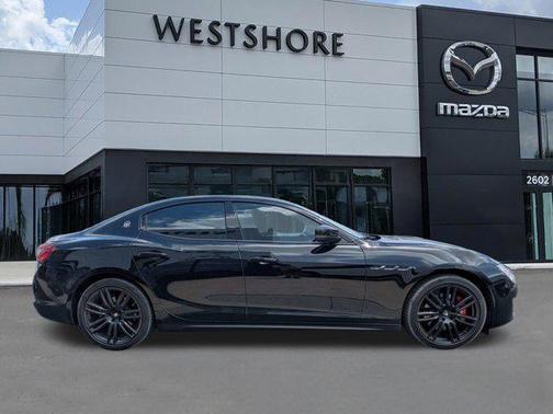Nero Ribelle Mica 2019 Maserati Ghibli Base