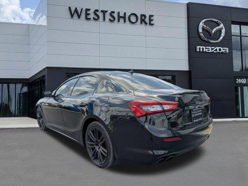 Nero Ribelle Mica 2019 Maserati Ghibli Base