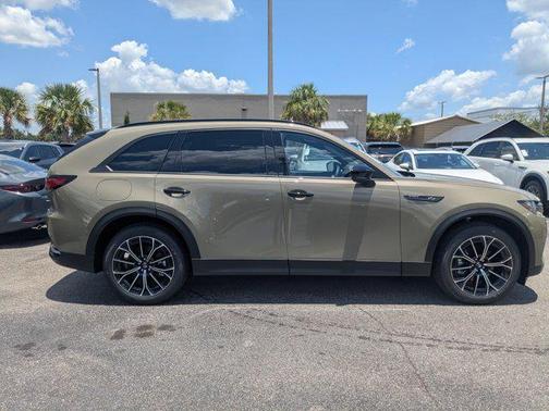 2025 Mazda CX-70 PHEV Premium Plus Package