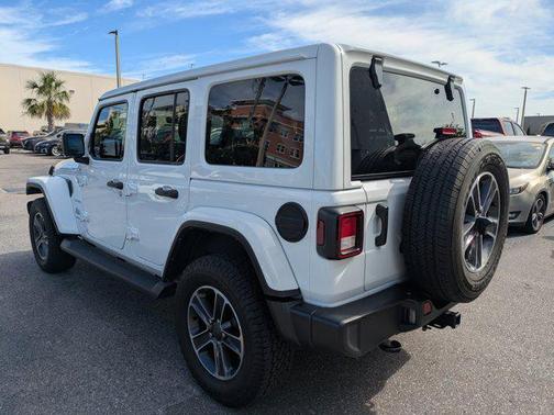 2023 Jeep Wrangler 4-Door Sahara 4x4