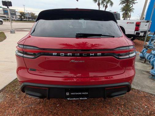 2024 Porsche Macan Base