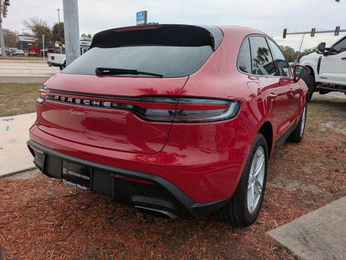 2024 Porsche Macan Base