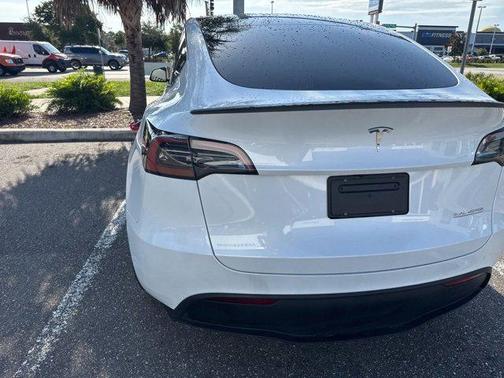 2024 Tesla Model Y Performance Dual Motor All-Wheel Drive