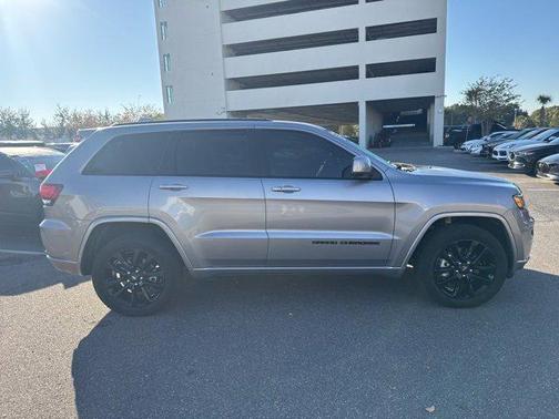 2021 Jeep Grand Cherokee Laredo