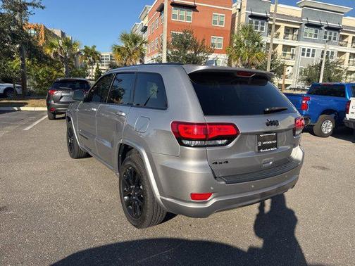2021 Jeep Grand Cherokee Laredo