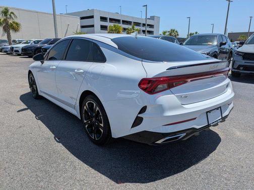 2022 Kia K5 GT-Line