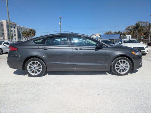 2019 Ford Fusion Hybrid SE