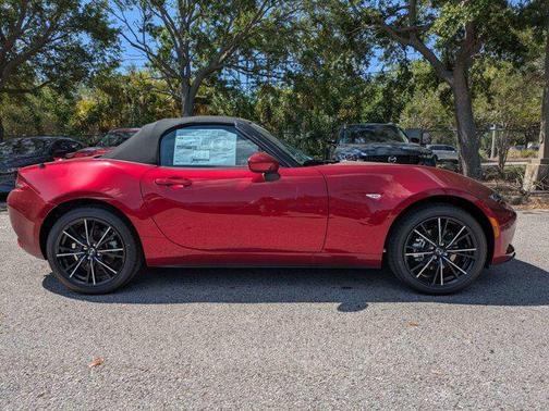 Soul Red Crystal Metallic 2026 Mazda MX-5 Miata Grand Touring