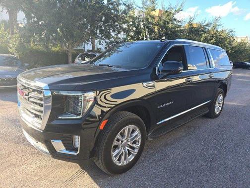 2024 GMC Yukon XL SLT
