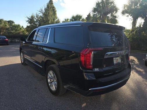 2024 GMC Yukon XL SLT