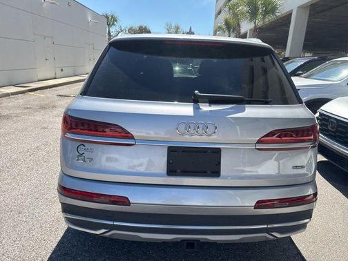 2021 Audi Q7 55 Premium Plus