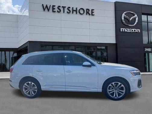 2025 Audi Q7 55 Premium Plus