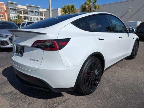 2022 Tesla Model Y Performance Dual Motor All-Wheel Drive