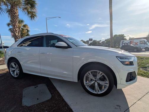 Carrara White 2022 Audi Q8 55 Premium Plus