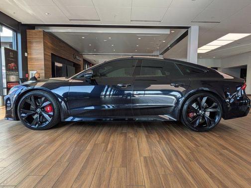 2021 Audi RS 7 4.0T