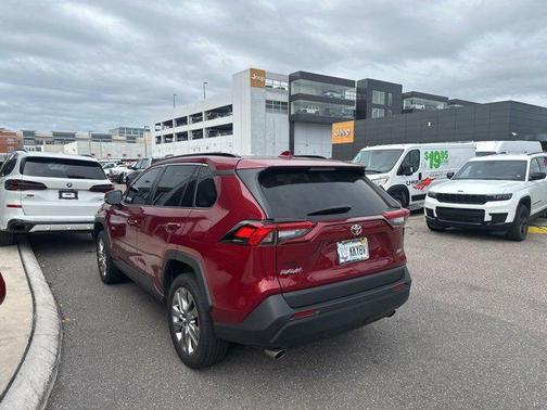 2022 Toyota RAV4 XLE Premium