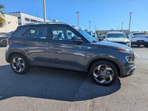 2023 Hyundai VENUE Limited