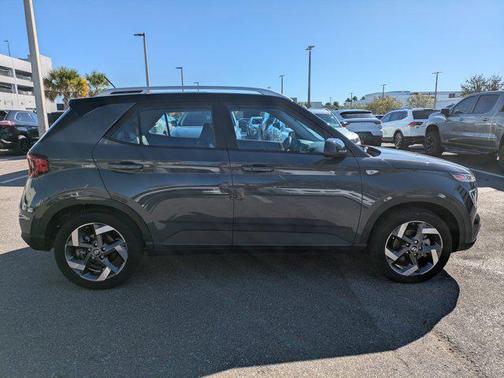 2023 Hyundai VENUE Limited